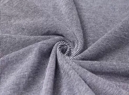 Uma combinação equilibrada de conforto natural, estrutura e respirabilidade